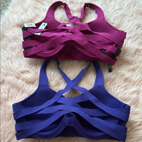 Victorias Secret knockout maximum support Front-close Sweat on Point size 38DD